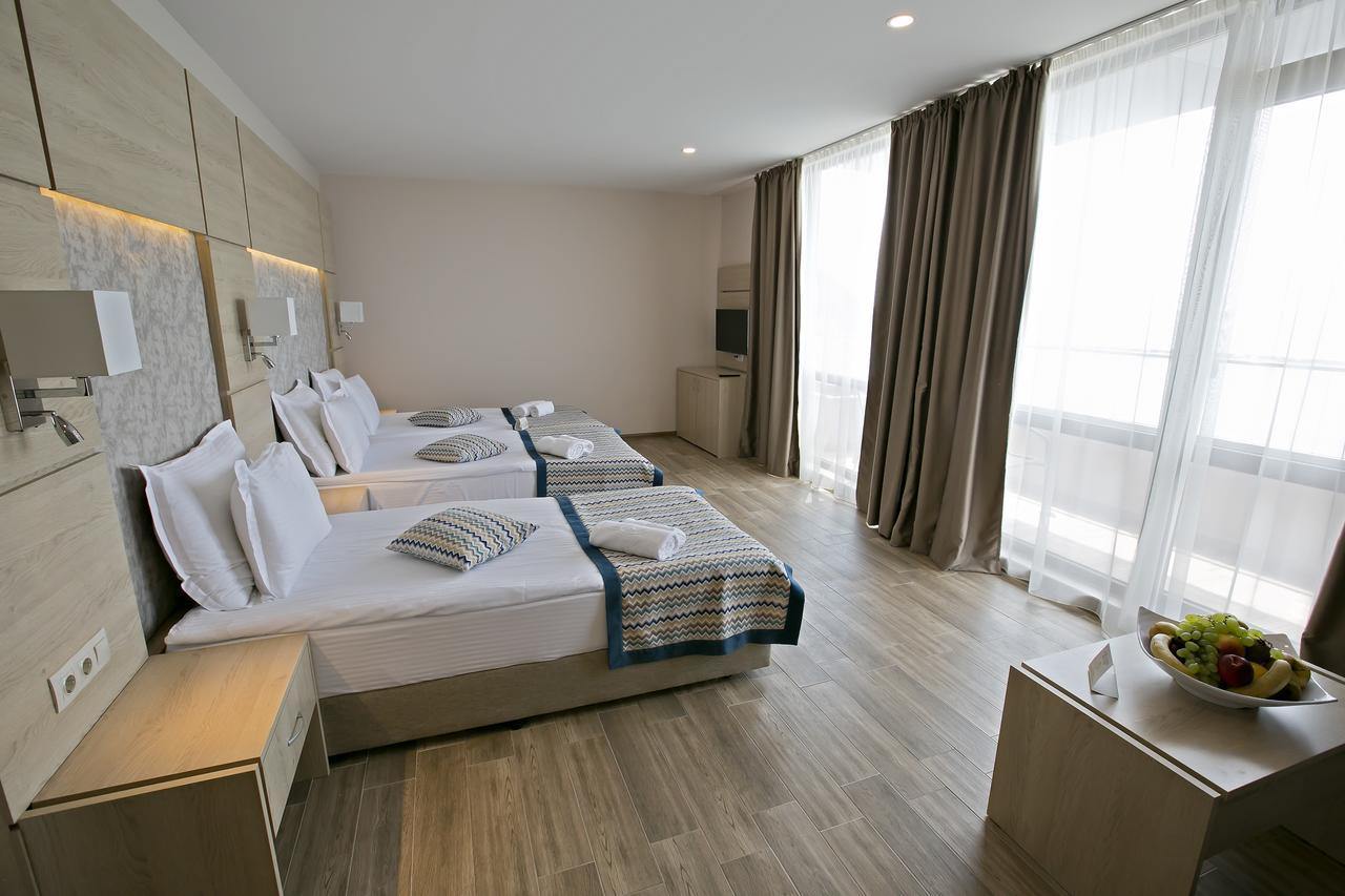 Royal Grand Hotel And Spa Kavarna Exteriör bild