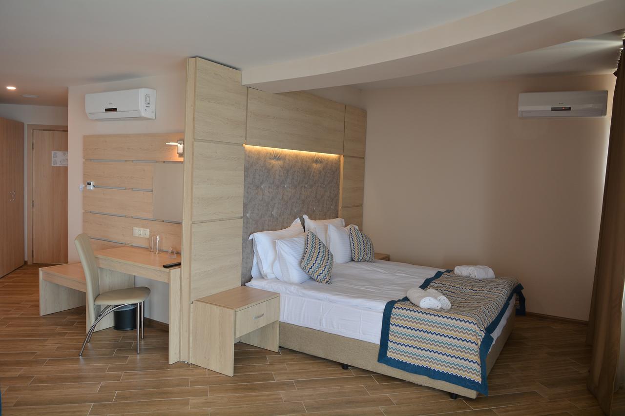 Royal Grand Hotel And Spa Kavarna Exteriör bild