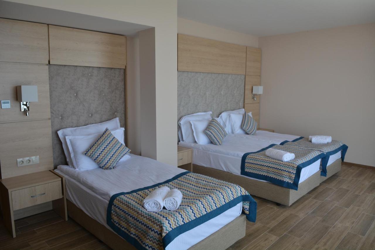 Royal Grand Hotel And Spa Kavarna Exteriör bild